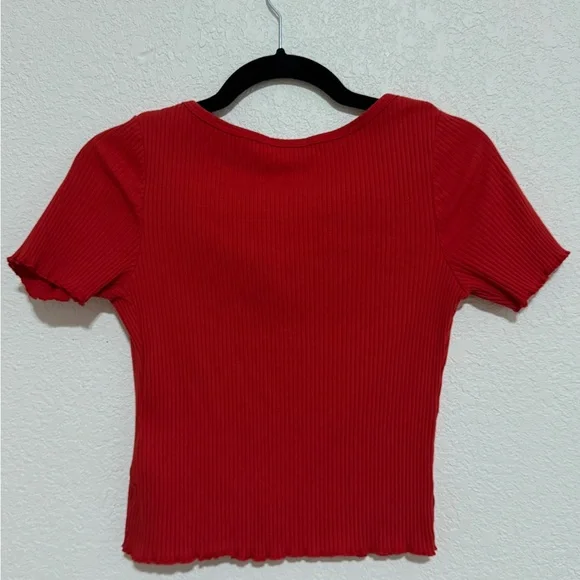Red Button-Up Ribbed Top - Picture 2 of 4